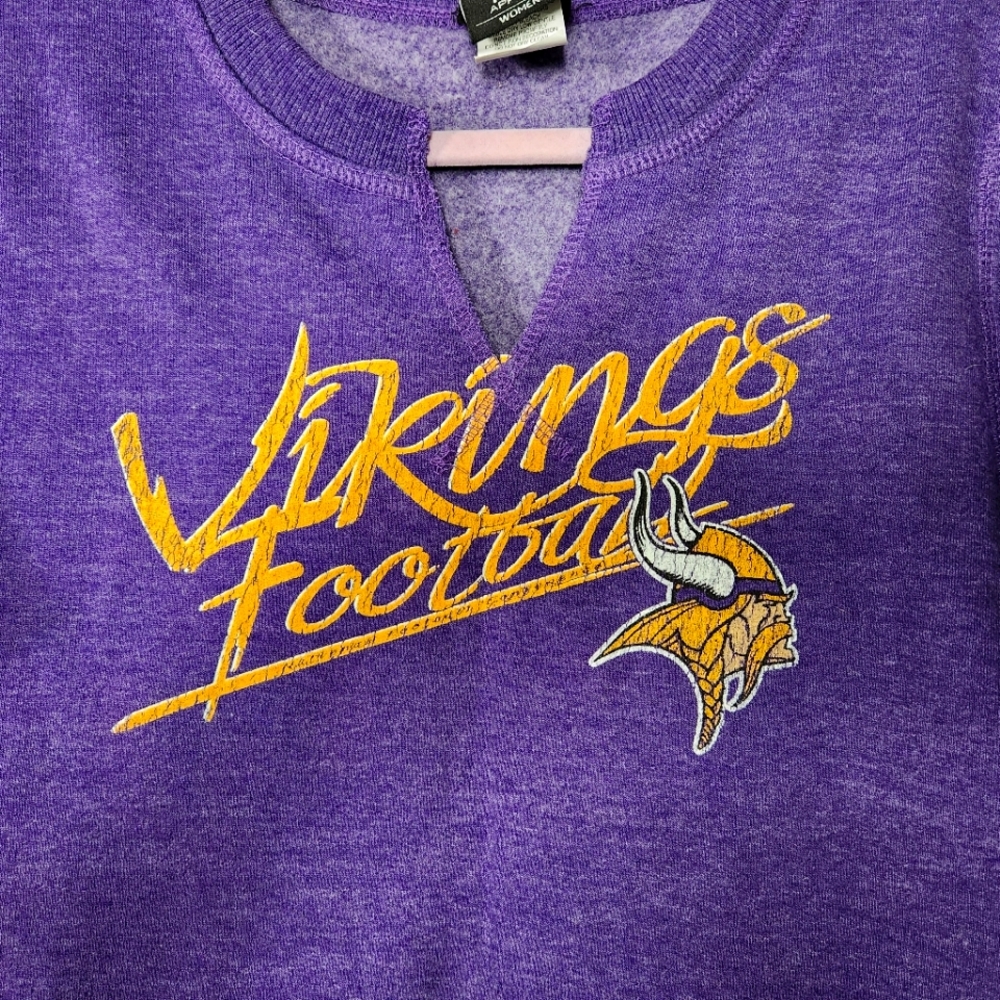NWOT Minnesota Vikings Sweatshirt.